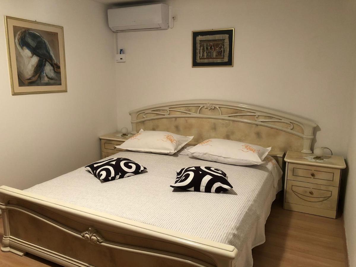 Apartment Danka Omiš Exterior foto